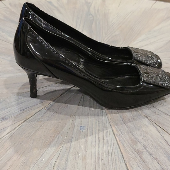 Elie Tahari blk patent leather pumps - Picture 4 of 12